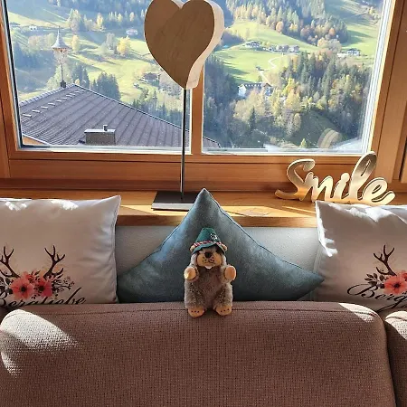 Of The Mountains With A Sauna, Fireplace, Cinema Room, Summer Menu Vakantiehuis Mühlbach am Hochkönig